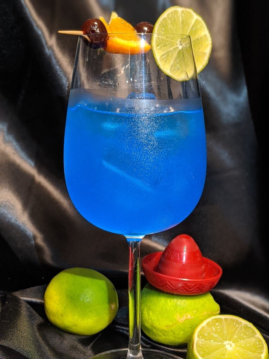 Blauer Margarita Cocktail - Tequila und Urlaub in Einem — Tasty-Time